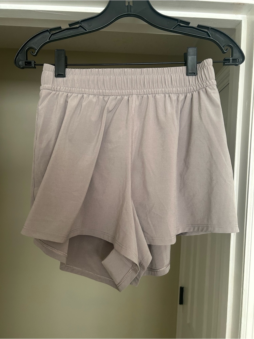 lululemon athletica Light Mauve High-Rise Tulip Hem Athletic Shorts